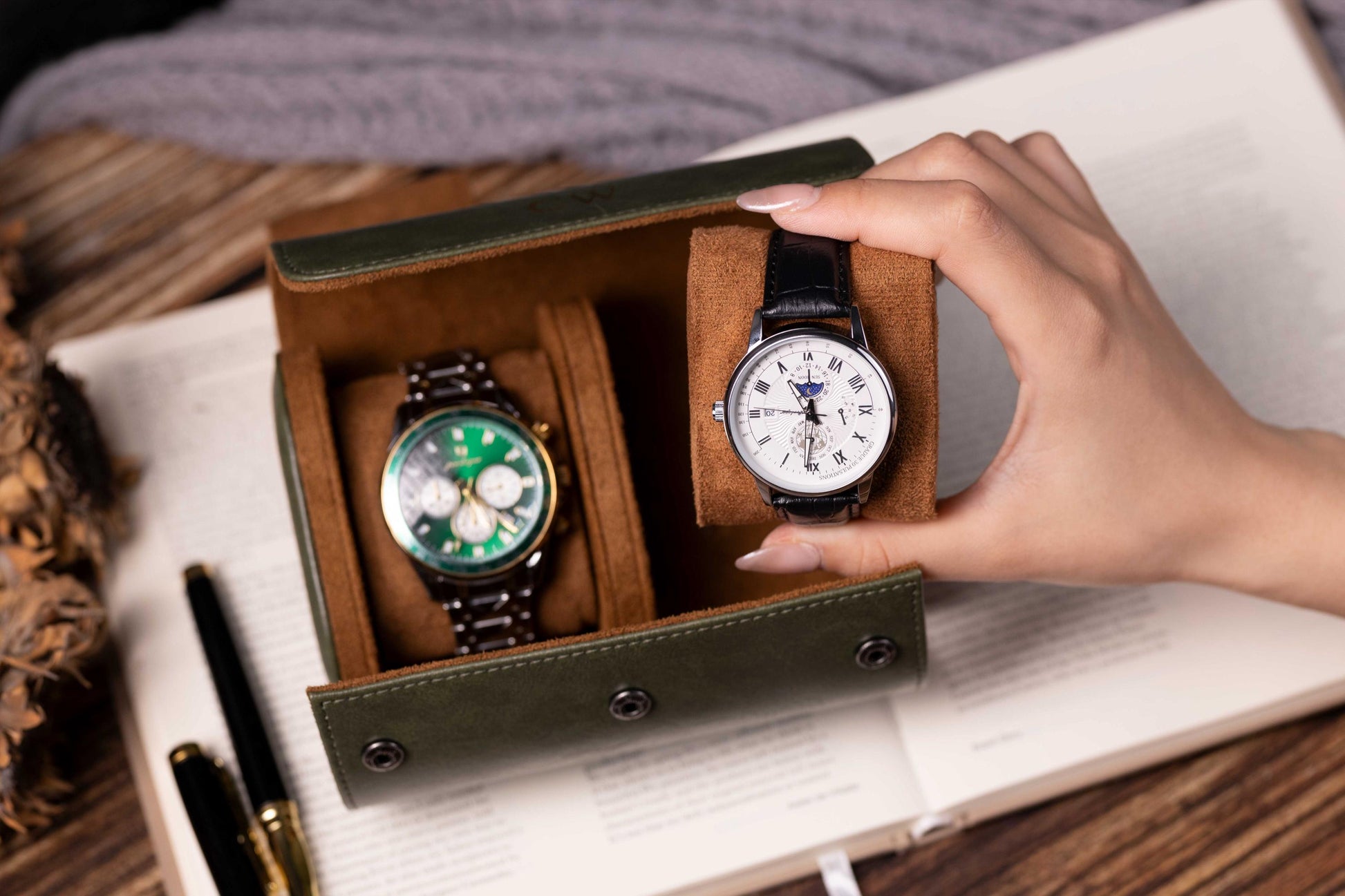 Personalized Leather Watch Box, Vegan Leather Watch Box, Watch Roll for 3 Watches, Valentine's Day gifts, Travel Watch Box, Gifts for Dad